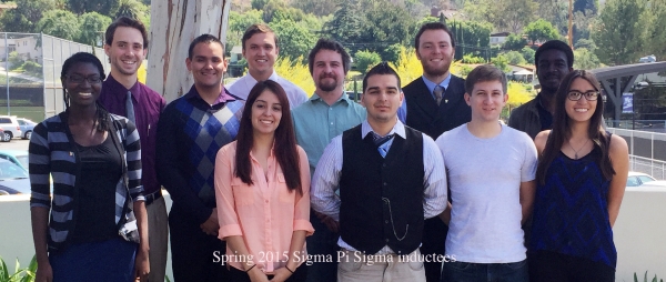 Picture of Sigma Pi Sigma inductees.